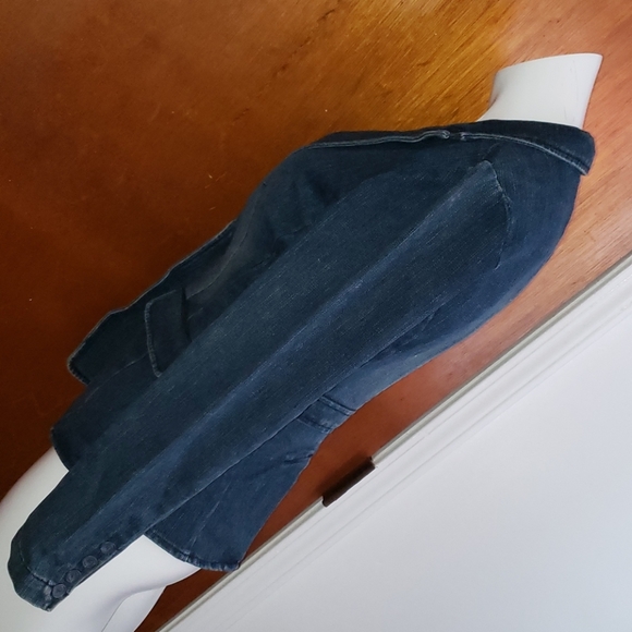 Hillard & Hanson - Picture 9 of 13